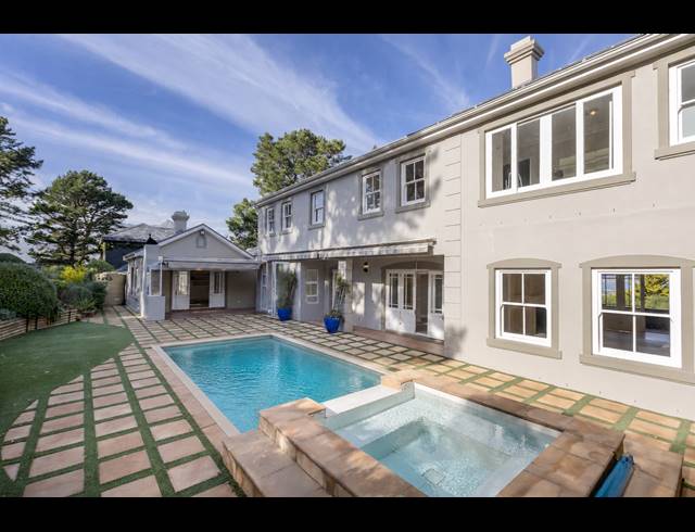 5 BEDROOM HOUSE TO LET IN RUYTEPLAATS